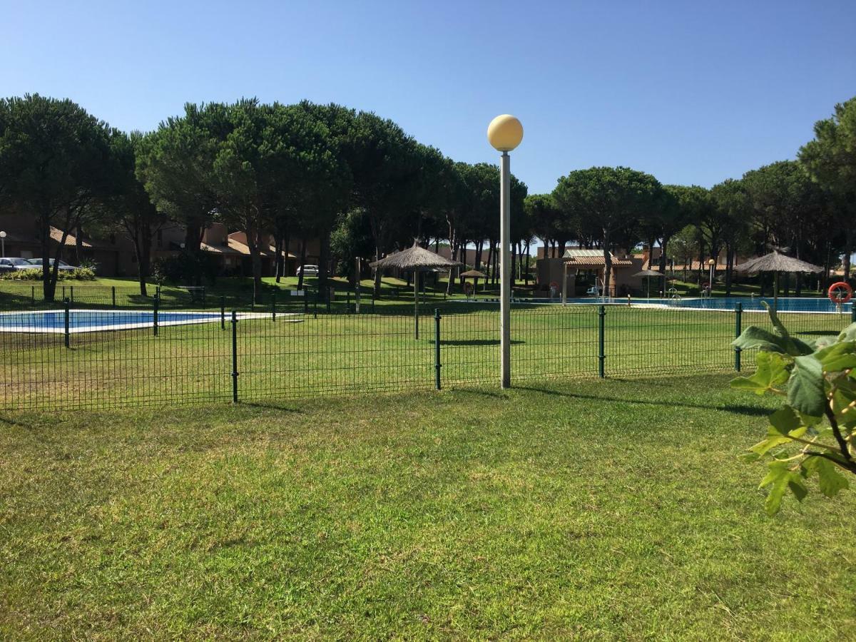 Вилла Novo Sancti Petri - Adosado Residencial El Trebol - Chiclana Чиклана-де-ла-Фронтера Экстерьер фото