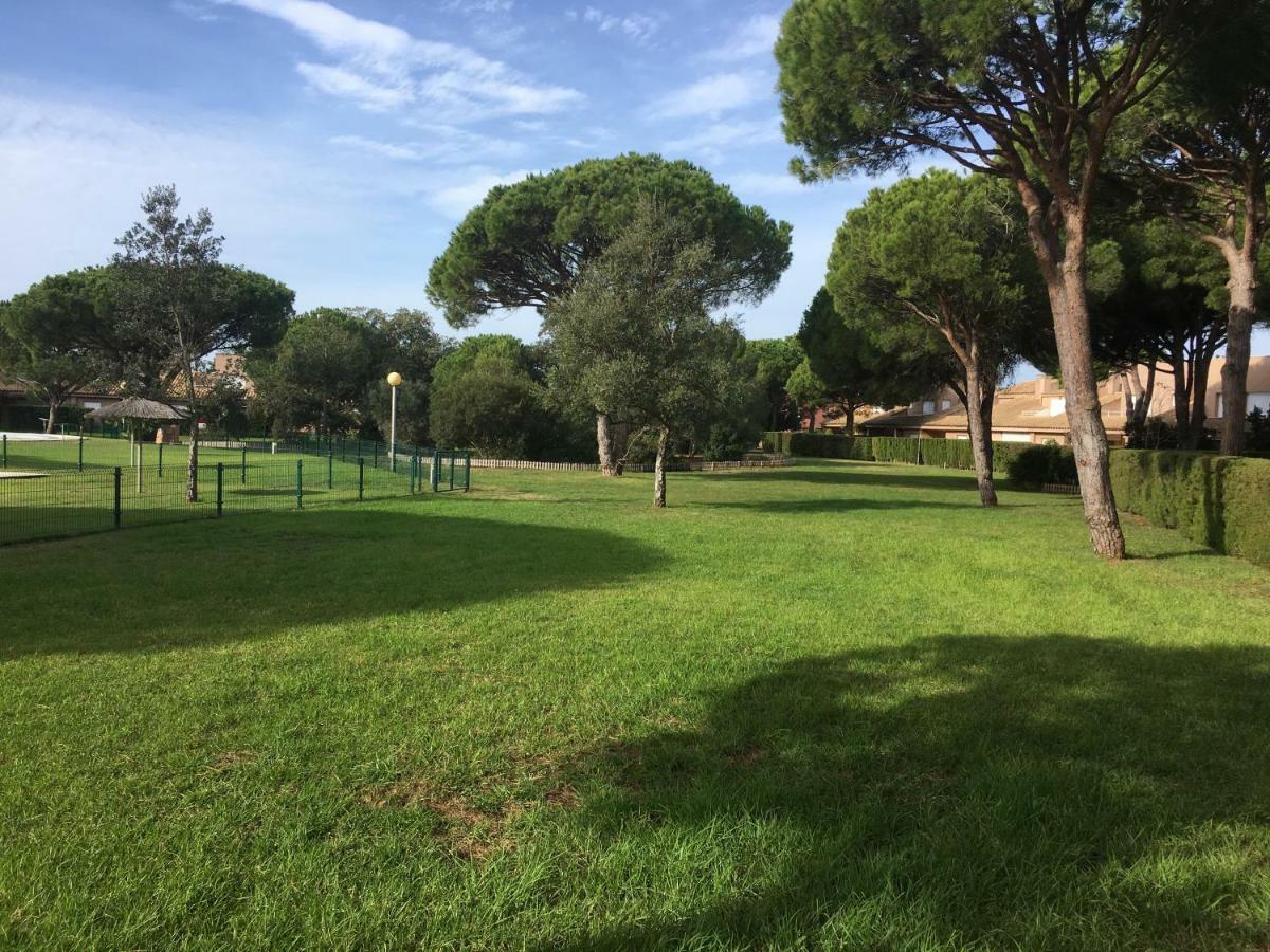 Вилла Novo Sancti Petri - Adosado Residencial El Trebol - Chiclana Чиклана-де-ла-Фронтера Экстерьер фото